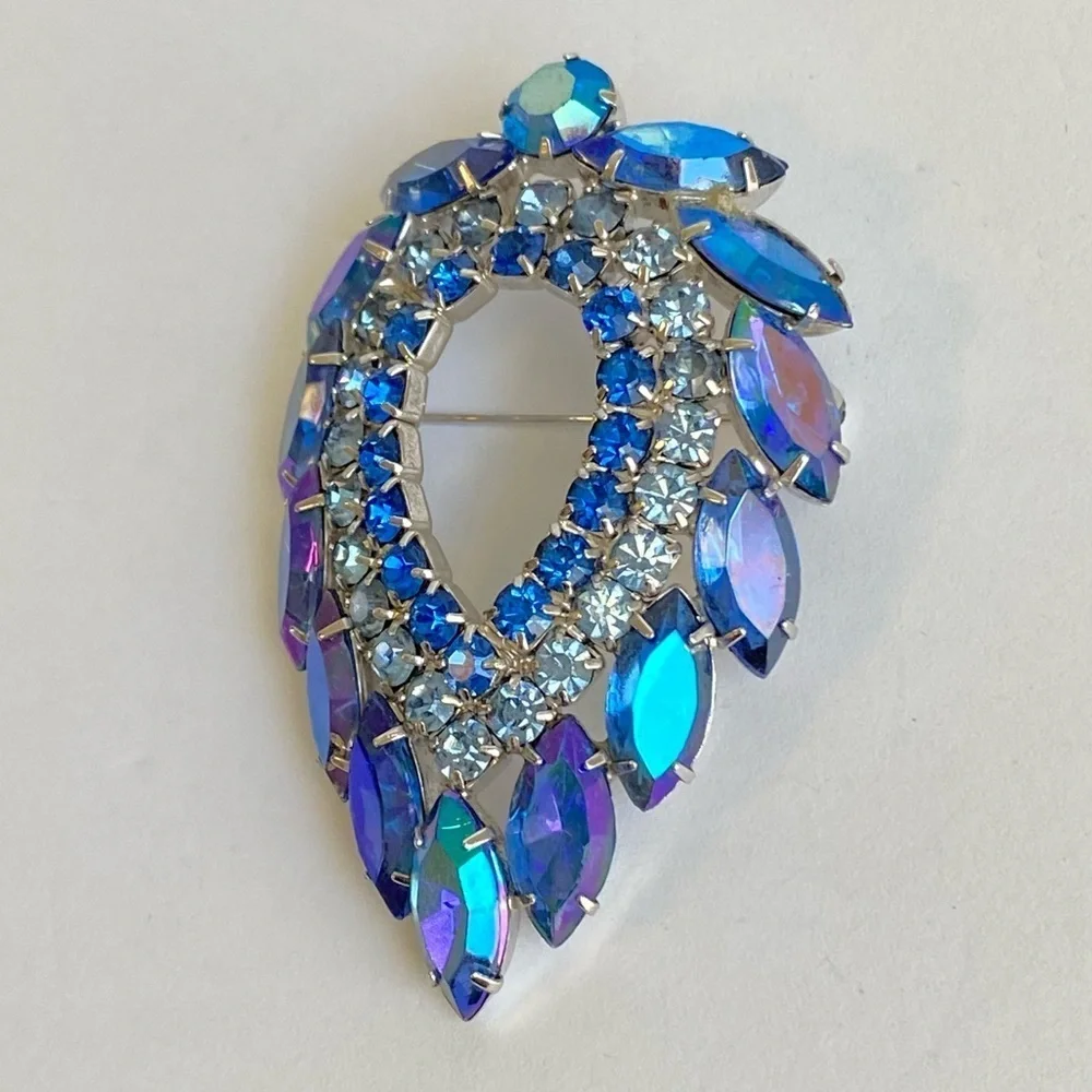 Aurora Borealis Blue Rhinestone Brooch Sarah Coventry Juliana D & E‎ Vintage Pin